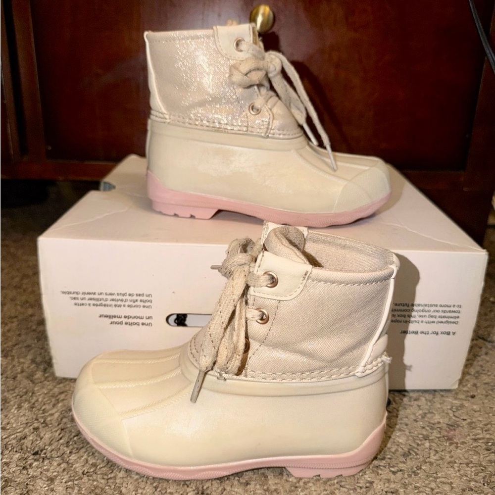 Little Kids Cream and Pink sperry Boots size 9